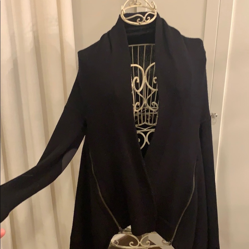Women’s Lululemon Drapey snap front sweater